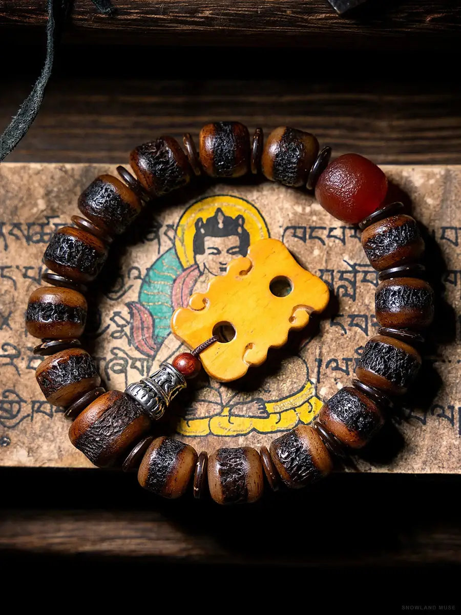 Turquoise, Agate & Bone-Style Bracelet