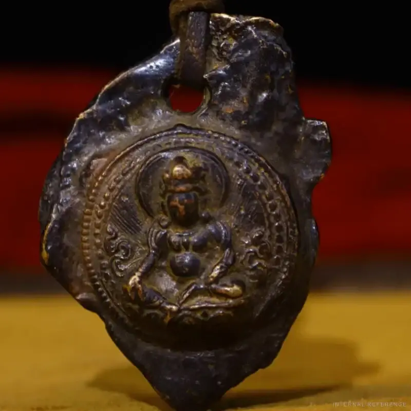 Dzi-Style Bead & Thokcha Amulet