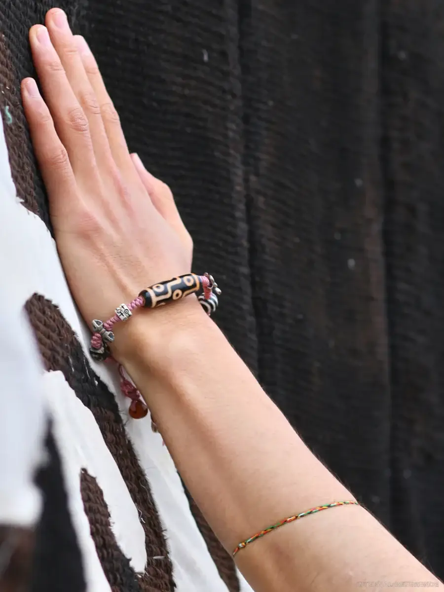Agate, Dzi-Style Bead & Thokcha Handwoven Bracelet